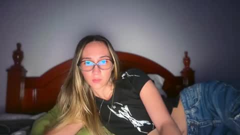 Snapshot of pinkilola chatting on June 8, 2026, 1:28 am Pinkilola online show from June 8, 2026, 1:28 am