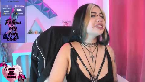 PINKK online show from November 13, 2025, 1:21 pm