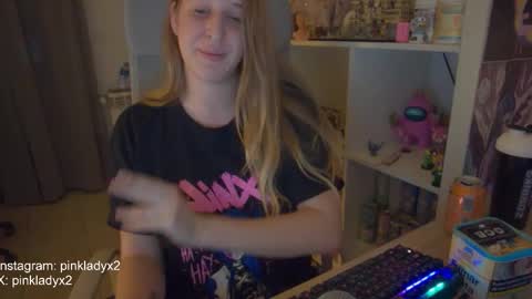 pinkladyx2 online show from November 4, 2025, 6:40 pm