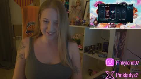 pinkladyx2 online show from April 24, 2026, 9:50 pm