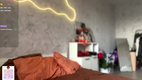  HERES ALICE  WELCOME EVERYONE LOVENSE DOMI REACT TO YOUR TIPS LETS MAKE A GREAT SHOW TOGETHER  online show from October 24, 2025, 6:32 am