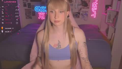 pinkvenom_ online show from October 1, 2025, 6:14 pm