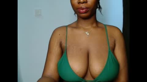 pinkxsugar online show from October 17, 2025, 9:34 am
