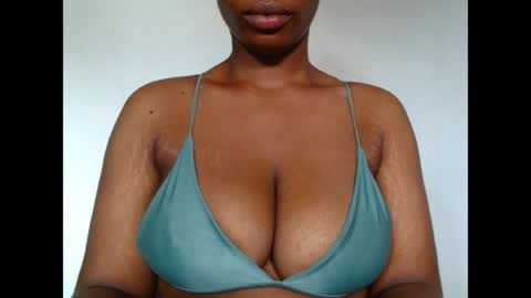 Snapshot of pinkxsugar chatting on June 18, 2026, 12:42 pm pinkxsugar online show from June 18, 2026, 12:42 pm