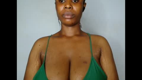 Snapshot of pinkxsugar chatting on July 6, 2026, 6:32 pm pinkxsugar online show from July 6, 2026, 6:32 pm