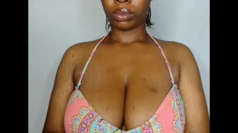 Snapshot of pinkxsugar chatting on July 9, 2026, 6:12 pm pinkxsugar online show from July 9, 2026, 6:12 pm