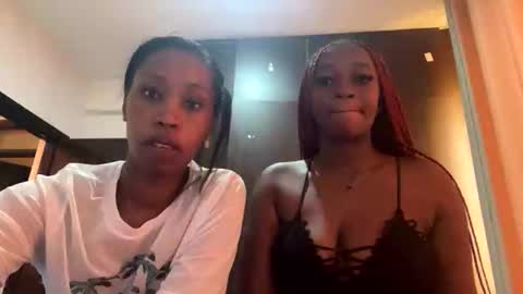 pinky199595 online show from May 4, 2026, 7:15 am