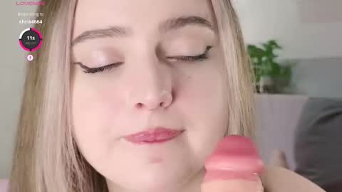 Pinky online show from February 26, 2026, 2:43 am