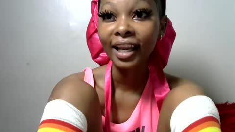 pinky_lov online show from February 16, 2025, 5:48 pm