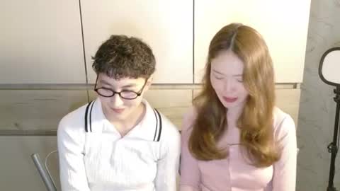 Li long hair and Ru short hair online show from June 12, 2026, 8:30 pm