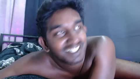 rayvienn online show from June 14, 2026, 3:08 am