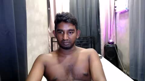rayvienn online show from July 11, 2026, 9:23 am