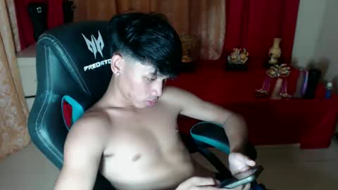Snapshot of pinoyhotprincexxx chatting on November 5, 2025, 4:45 am pinoyhotprincexxx online show from November 5, 2025, 4:45 am