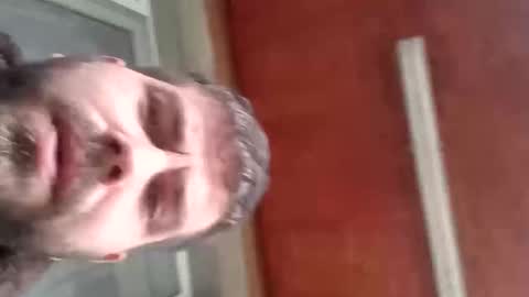 pinzarumarian70 online show from October 3, 2025, 6:43 am