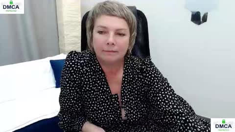 Snapshot of pion_s chatting on October 17, 2025, 8:28 am Bella online show from October 17, 2025, 8:28 am