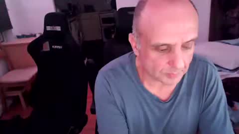 Snapshot of pip10 chatting on October 3, 2025, 3:03 am pip10 online show from October 3, 2025, 3:03 am
