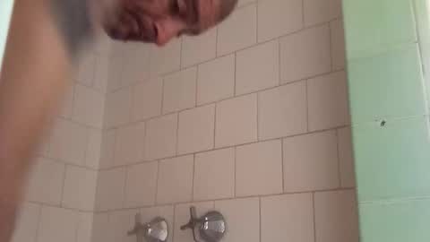 pipelayer310 online show from April 18, 2026, 1:20 am