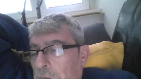 pipi2704 online show from January 1, 2025, 9:07 am