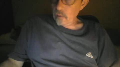 pipi2704 online show from January 18, 2025, 4:53 pm