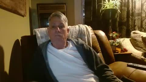 Snapshot of pirate334 chatting on December 23, 2024, 11:17 pm pirate334 online show from December 23, 2024, 11:17 pm