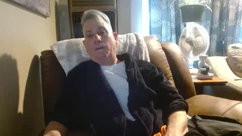 Snapshot of pirate334 chatting on December 27, 2024, 5:16 pm pirate334 online show from December 27, 2024, 5:16 pm