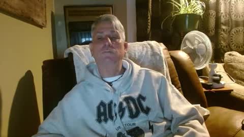 Snapshot of pirate334 chatting on January 29, 2025, 5:30 am pirate334 online show from January 29, 2025, 5:30 am