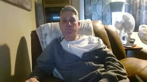 Snapshot of pirate334 chatting on February 8, 2025, 10:51 pm pirate334 online show from February 8, 2025, 10:51 pm