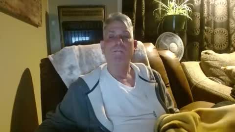 Snapshot of pirate334 chatting on February 18, 2025, 5:42 am pirate334 online show from February 18, 2025, 5:42 am