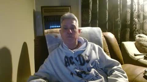 Snapshot of pirate334 chatting on January 14, 2026, 1:33 am pirate334 online show from January 14, 2026, 1:33 am