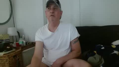Snapshot of pirate334 chatting on April 28, 2026, 6:46 pm pirate334 online show from April 28, 2026, 6:46 pm