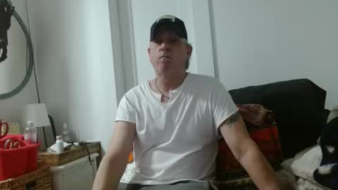 Snapshot of pirate334 chatting on May 14, 2026, 1:29 pm pirate334 online show from May 14, 2026, 1:29 pm