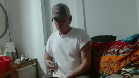 Snapshot of pirate334 chatting on May 17, 2026, 6:55 am pirate334 online show from May 17, 2026, 6:55 am