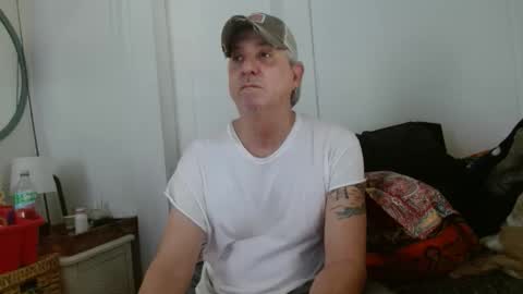 Snapshot of pirate334 chatting on May 19, 2026, 5:08 pm pirate334 online show from May 19, 2026, 5:08 pm