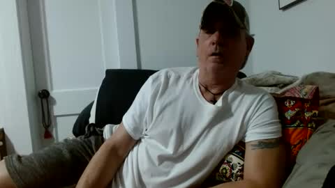 Snapshot of pirate334 chatting on May 24, 2026, 1:32 am pirate334 online show from May 24, 2026, 1:32 am