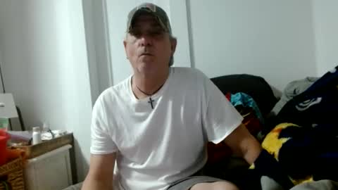 Snapshot of pirate334 chatting on May 25, 2026, 10:49 pm pirate334 online show from May 25, 2026, 10:49 pm
