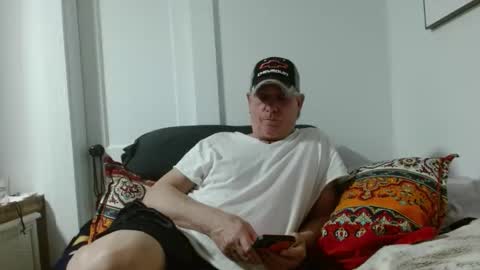 Snapshot of pirate334 chatting on May 27, 2026, 1:35 am pirate334 online show from May 27, 2026, 1:35 am
