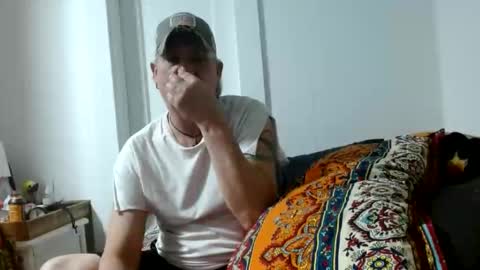 Snapshot of pirate334 chatting on June 8, 2026, 5:08 am pirate334 online show from June 8, 2026, 5:08 am