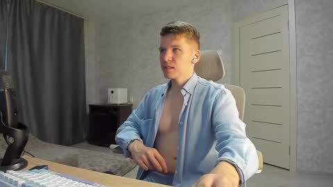 Pierre online show from October 4, 2025, 6:33 am