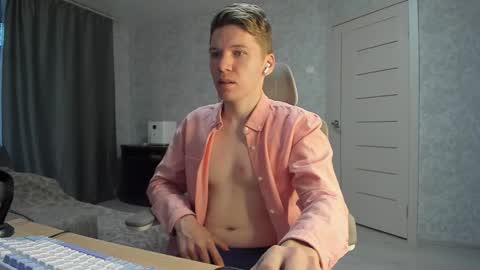 Pierre online show from October 25, 2025, 7:16 am