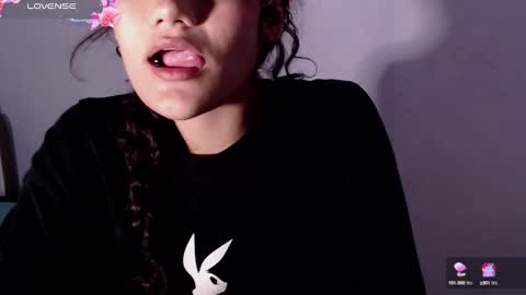 Snapshot of piscis_dreams chatting on September 10, 2025, 11:38 pm PiscisDreams online show from September 10, 2025, 11:38 pm