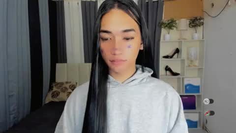 pixiedoll_ online show from February 14, 2026, 3:14 am