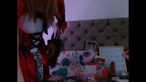 pixiehole4u online show from October 9, 2025, 10:02 am