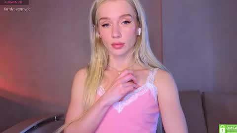 Snapshot of pixieprick chatting on February 24, 2026, 8:23 am Emmy and Edward online show from February 24, 2026, 8:23 am