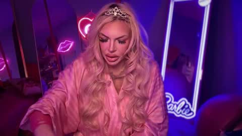 Dumb bimbo fuck doll online show from November 7, 2025, 11:27 pm