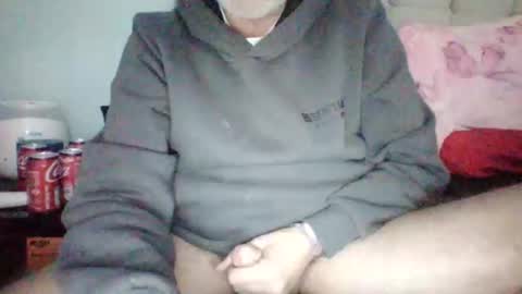 Snapshot of plattsy201283 chatting on March 9, 2026, 11:14 am plattsy201283 online show from March 9, 2026, 11:14 am