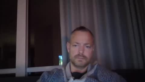 Snapshot of platugle chatting on November 15, 2025, 10:26 pm platugle online show from November 15, 2025, 10:26 pm