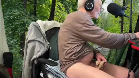 STC online show from November 9, 2025, 6:33 am