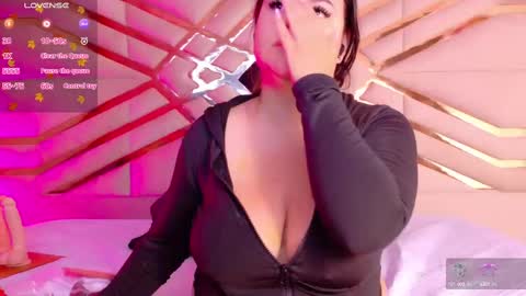 Scarlett  online show from October 12, 2025, 12:26 pm