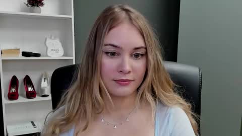 Snapshot of playgirl_valeria chatting on January 6, 2026, 2:43 pm Valeria online show from January 6, 2026, 2:43 pm