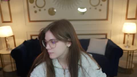 Lana online show from February 12, 2026, 11:27 am